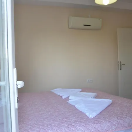 Apartament Ari Apart *