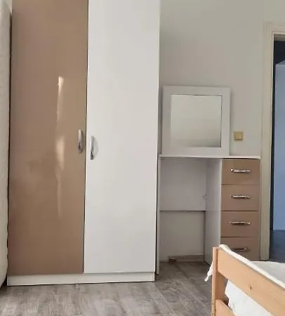 Apartament Ari Apart *